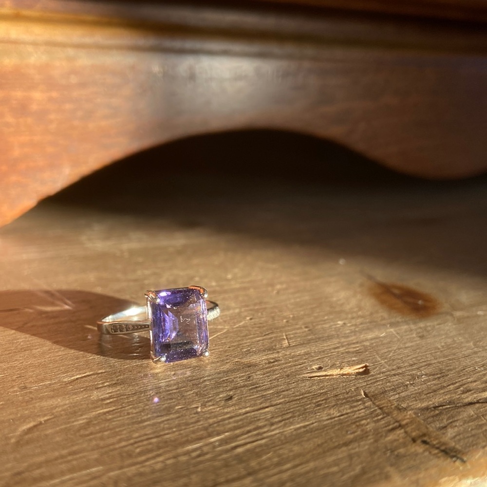 Sterling silver amithyst ring size 7